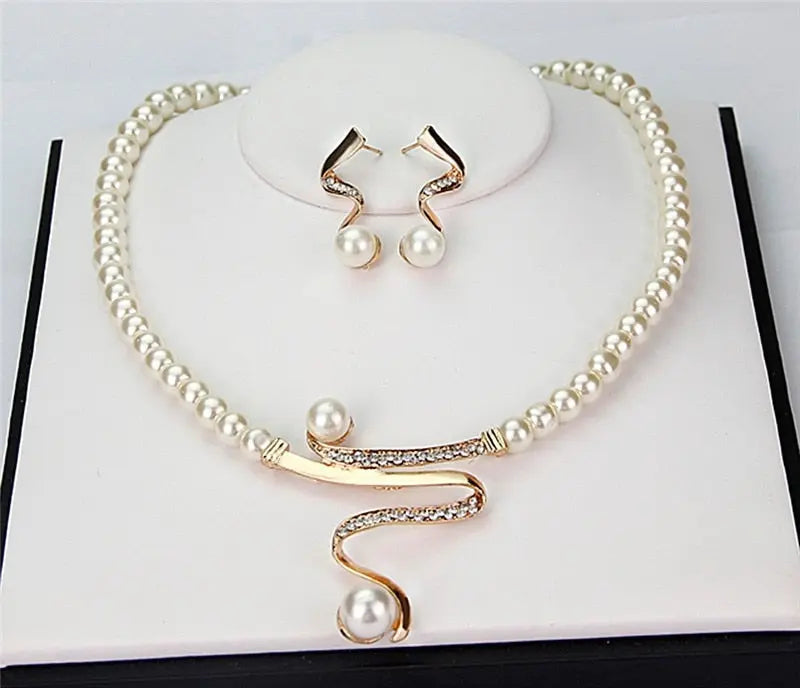 Natural Pearl Jewelry Set: Necklace and Earrings