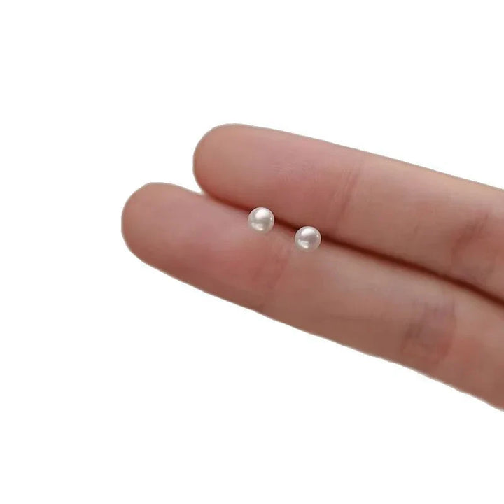 Elegant 14K Gold Freshwater Pearl Stud Earrings
