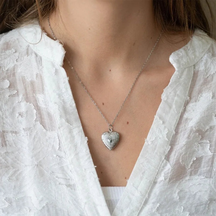 Vintage Heart Embossed Photo Locket Necklace