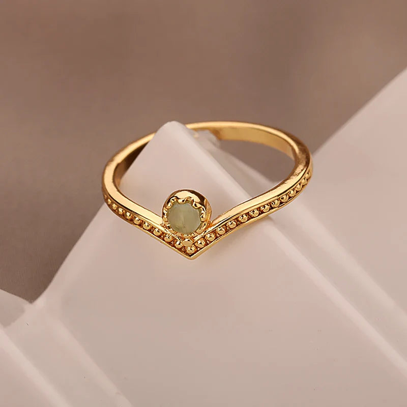 Elegant Gold Waterdrop Opal Crown Ring