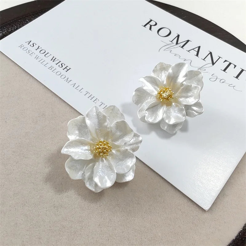 Elegant White Acrylic Floral Stud Earrings